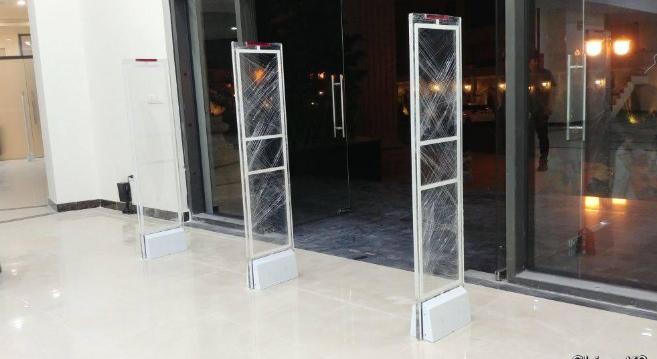 Cổng từ chống trộm EAS-AMD02HPW- Foxcom – “thiên địch” của dịch trộm cắp vặt