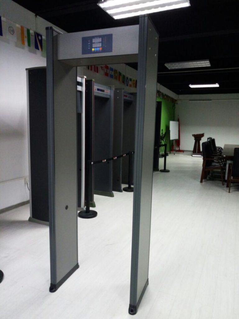 Cổng dò kim loại uy tín, chất lượng được bán ở đâu?