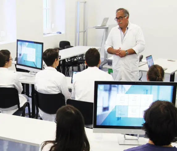 Phần mềm tương tác cơ thể trong Y tế