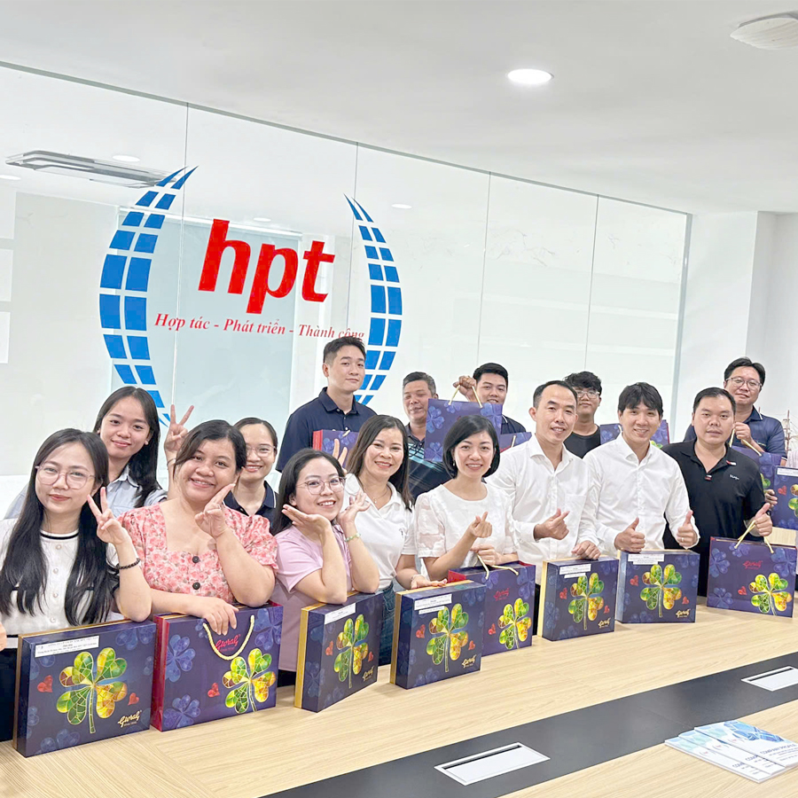 HPT Việt Nam tổ chức Tết Đoàn Viên và mừng sinh nhật CBNV tháng 9
