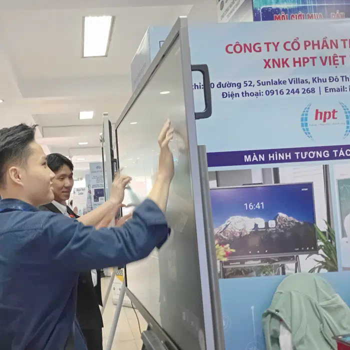 HPT Việt Nam giới thiệu Giải pháp Thiết bị Công nghệ cho Trường học Số hóa & Lớp học Thông minh tại Techmart 2025